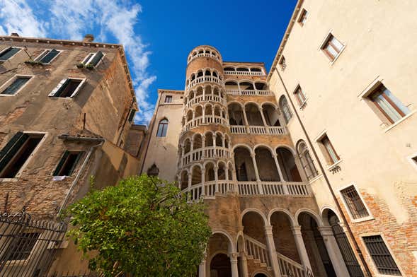 Stairs of the Palazzo Contarini del Bovolo Ticket